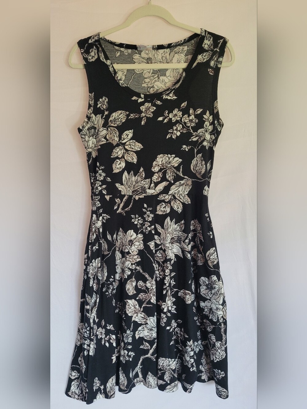 Women’s Black Floral Sleeveless Fit & Flare Dress